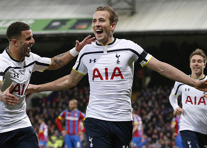 篮球篮网主力中锋脚踝扭伤，伤势待评估