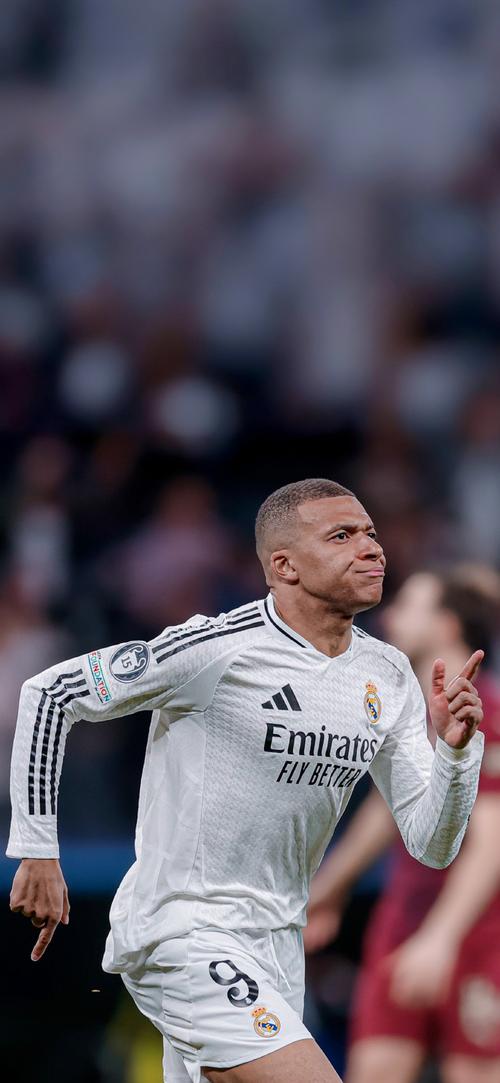 队报：德尚指控诽谤他和本泽马有矛盾的记者，本周四已开庭