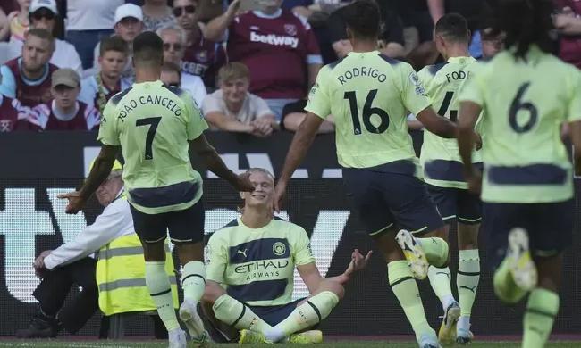 国际雪联大跳台世界杯云顶站单板滑雪男子决赛：苏翊鸣夺冠