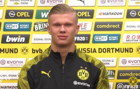 索内斯：萨拉赫不配进首发，他认为不必努力去争夺一席之地