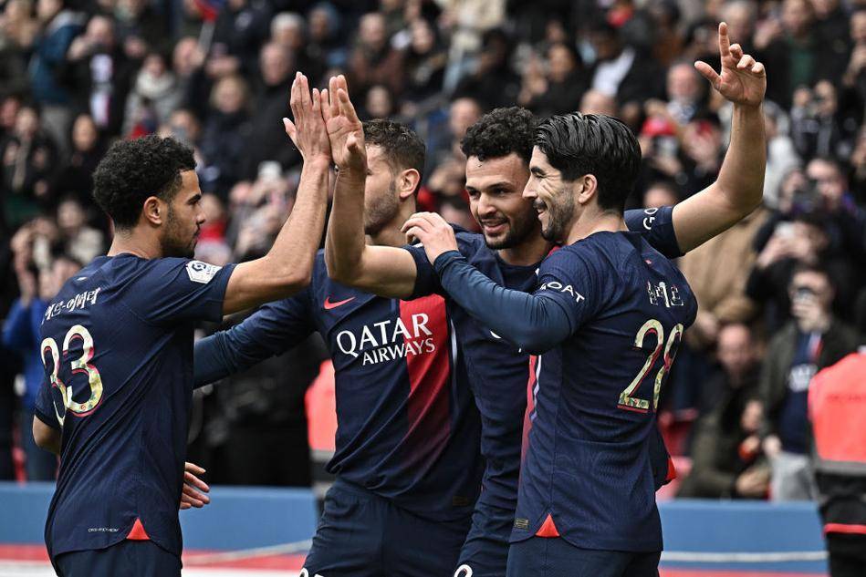 近200名精英骑手相聚成都东安湖 国际马联二星级赛事开赛