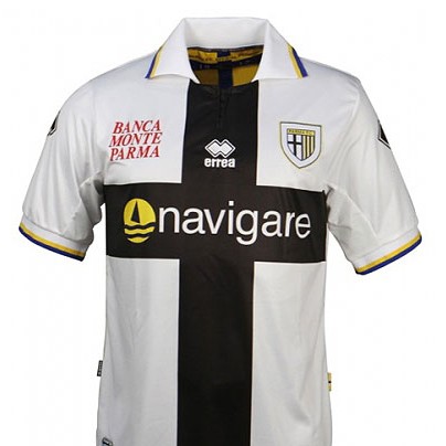 豪宅风波后，全红婵带伤赴新疆滑雪，再次陷入争议，樊振东说对了