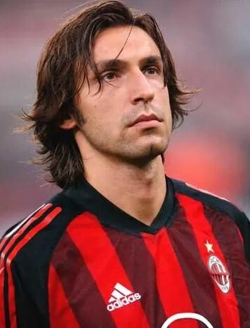 记者：梅西到诺坎普后请求工作人员入场许可，巴萨欣然同意