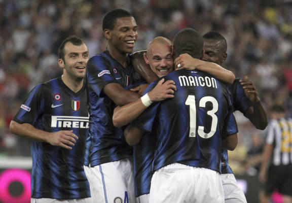 NBA焦点战：篮网客场逆转雄鹿,