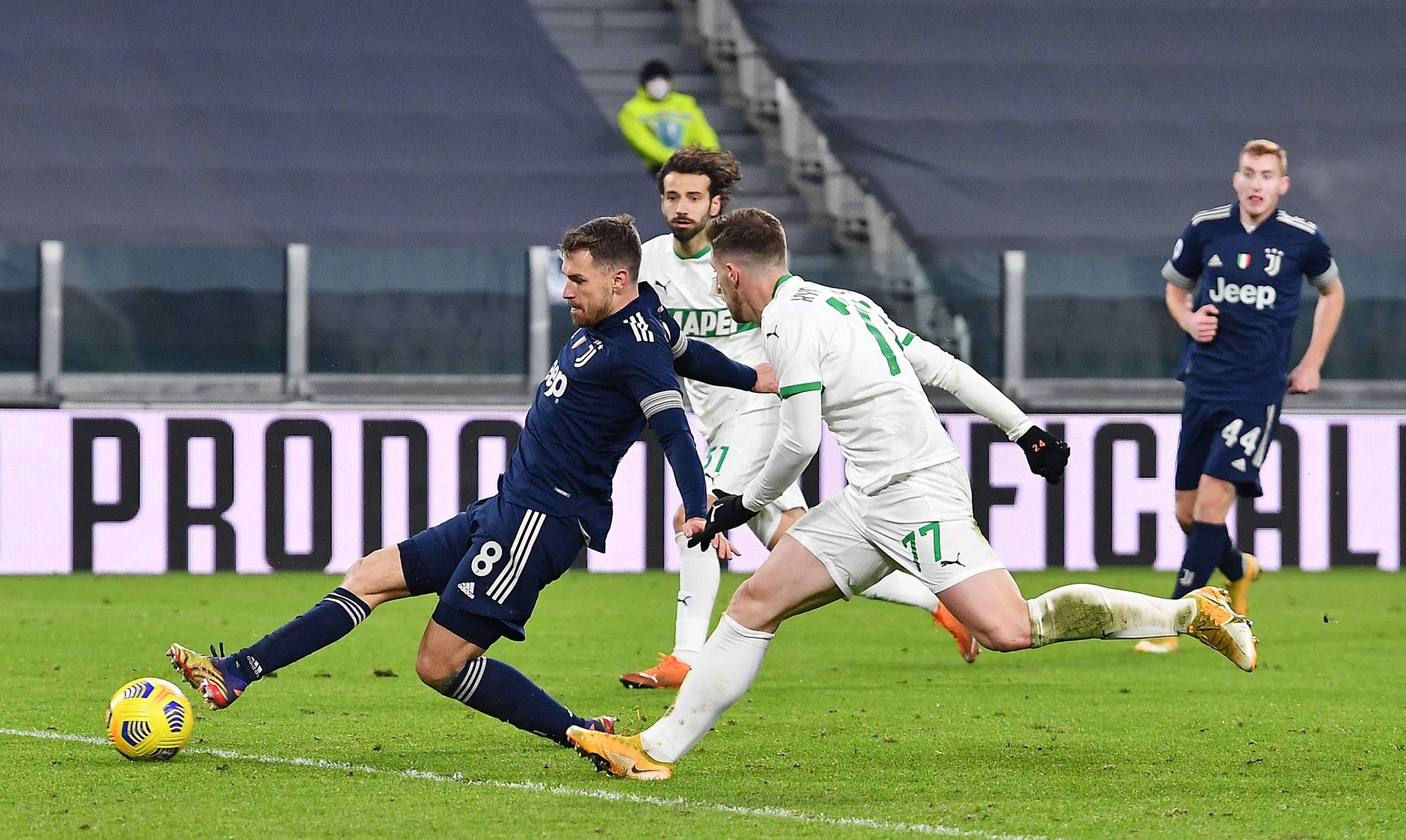 韩K联战报：尤里点射制胜，济州1-0水原三星，占得先机