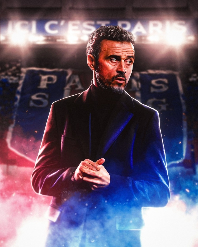 葡萄牙中场米德当选U17世界杯MVP，哈维为他颁奖