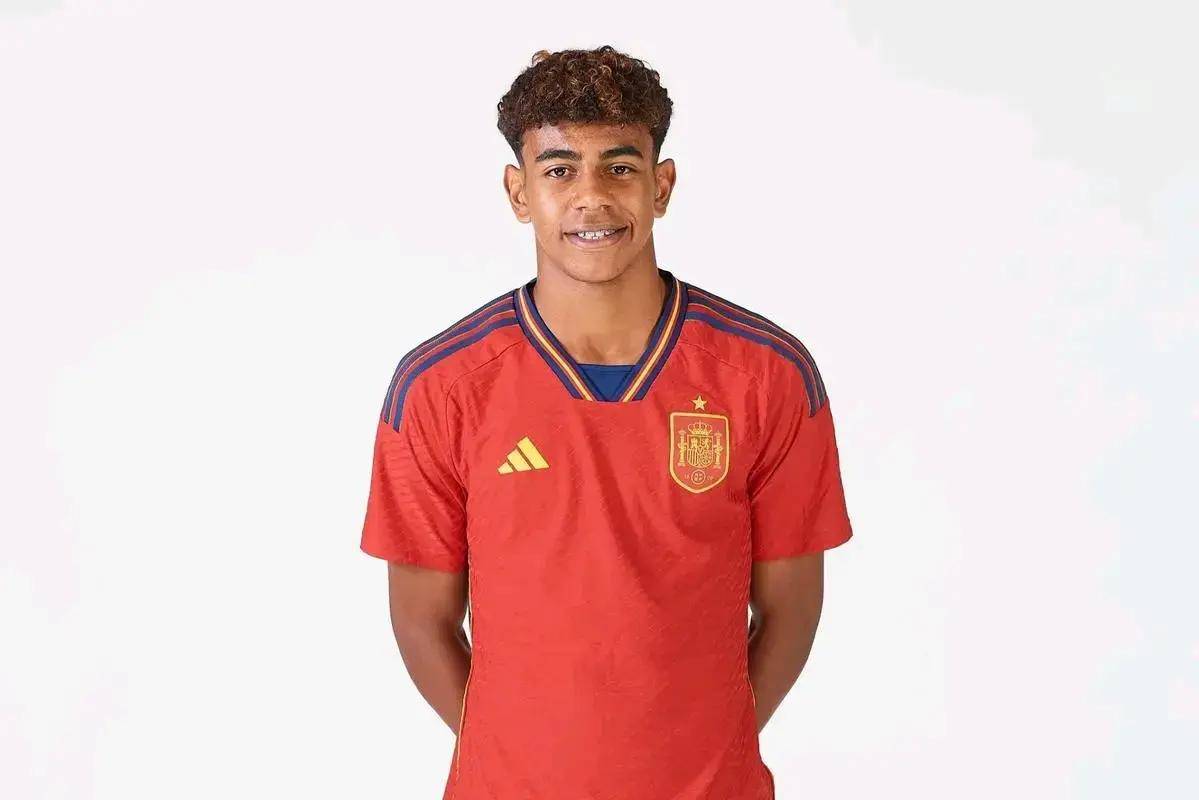 官方：中国香港队主教练阿什利-韦斯特伍德下课